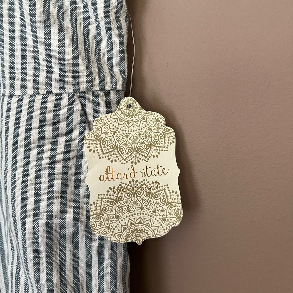 {Altar'd State} Striped Linen Blend Shortalls Romper in Blue & White - Small - Picture 9 of 10